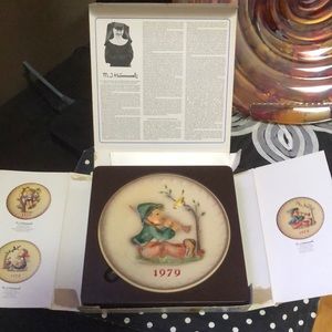 Hummel singing lesson 1979 plate w/box